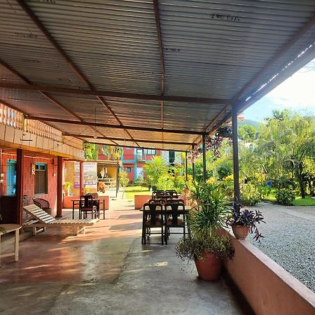 Hotel New Elia Pokhara Exteriör bild